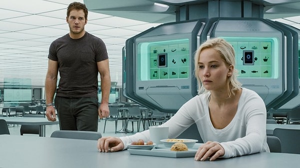 5. Дженнифер Лоуренс в "Пассажирах"