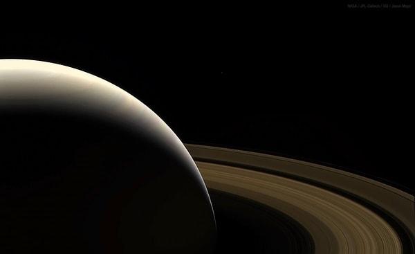Cassini cuma günü sabah 6 sularında kendini yok etti, tabi 930 milyon mil uzaktan gelen bu haberin NASA'ya ulaşması tam 1 saat 23 dakika sürdü.