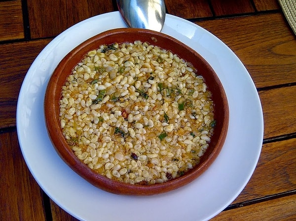 1. Чаша, полная личинок муравьев, Мексика