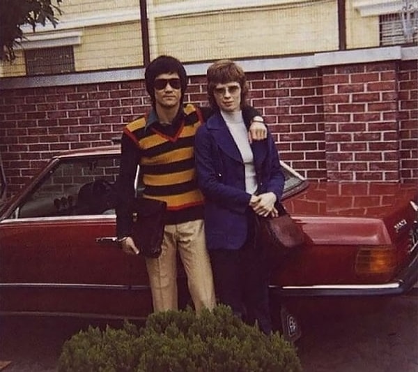 5. Сразу после свадьбы молодожены переехали подальше от родителей Линды