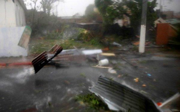 Kasırga, Porto Riko kıyılarına ilk ulaştığında kategori 4'tü.