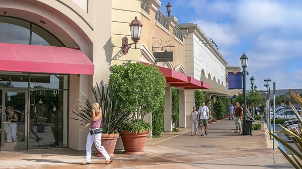 2. Аутлетов стоит остерегаться