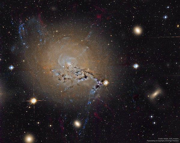 23. Etkin Gökada NGC 1275'in İplikçikleri