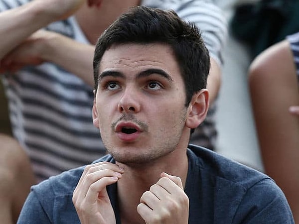 8. А как опишите этого милашку?