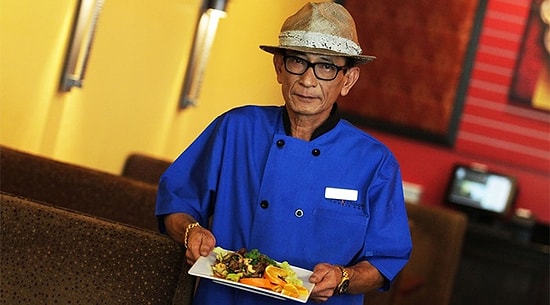 Ресторан закрылся на 2 недели, чтобы шеф-повар мог повидаться с семьей, и теперь все хотят там поужинать