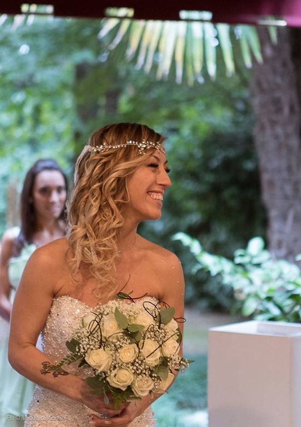 Вот только на свадьбе Лауры не хватало жениха! 😅