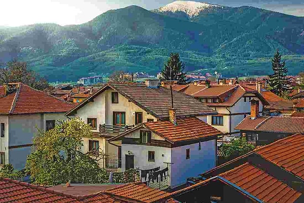 11. Болгария. Страна занимает 6-е место по количеству потребляемого алкоголя, а 25,6% населения страдает ожирением.