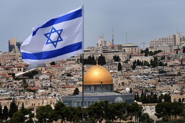 İsrail ise 'Kürtlerin bağımsızlık arayışını destekliyoruz demişti. İsrail Başbakanı Binyamin Netanyahu ise hükümet yetkililerinden Iraklı Kürtlerin referandumu konusunda basına konuşmamalarını istemişti.