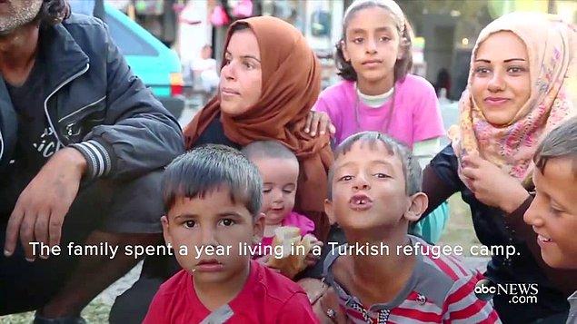Hem Türkiye'nin hem tüm dünyanın  sorumluluğu haline gelen Suriye mülteci sorunu ile yakından ilgilenen bir belgesel hazırlamıştı.