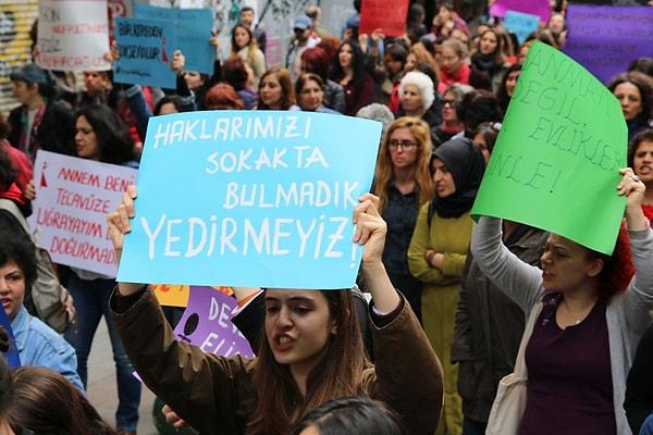 İlk defa geçen sene gündeme gelen rapor, kadınların büyük tepkisini çekmiş ve sokak eylemleriyle raporun geri çekilmesi talep edilmişti...