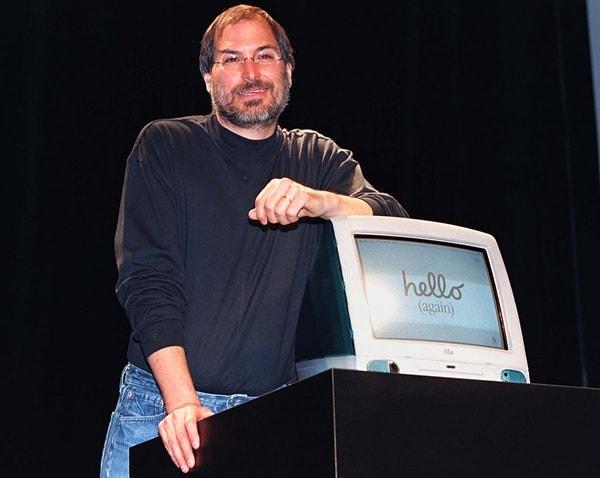 Microsoft'tan aldığı yardımdan tam 1 yıl sonra Apple, yeni yetenek Jonathan Ive ve Steve Jobs'ın birlikte tasarladığı yüksek performanslı bilgisayar iMac'i tanıtacaktı.