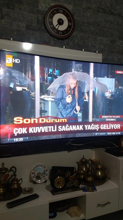 Televizyon Dünyasıyla İlgili Attıkları Komik Tweetlerle Hafta Boyunca Güldüren 17 Kişi