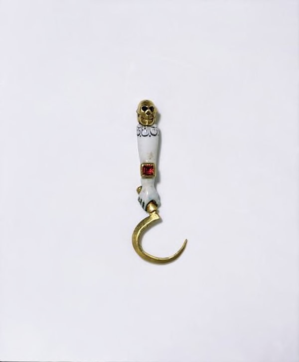 10. Думаете, это просто хитроумный крюк, чтобы вешать на него вещи? Вовсе нет. Это зубочистка.