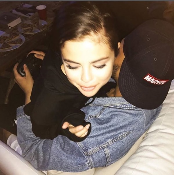 7. Селене - 25, Абелю - 27, в принципе, это тот самый оптимальный возраст для создания семьи!