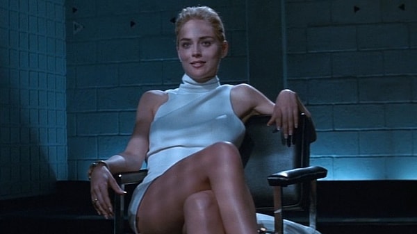 8. Шэрон Стоун понятия не имела о том, что сцена в "Основном инстинкте" будет настолько откровенной