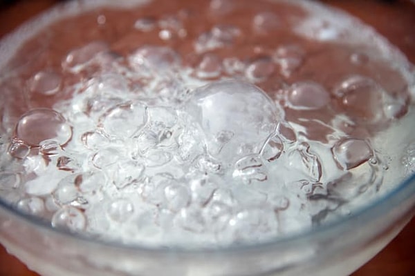 11. Окуните лицо в холодную или даже ледяную воду на 30 секунд