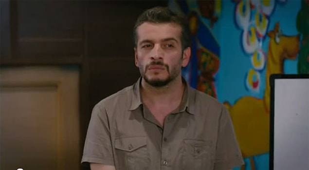 2. Ne kadar da pişkin, hayata ilişkin: Murat Cemcir!