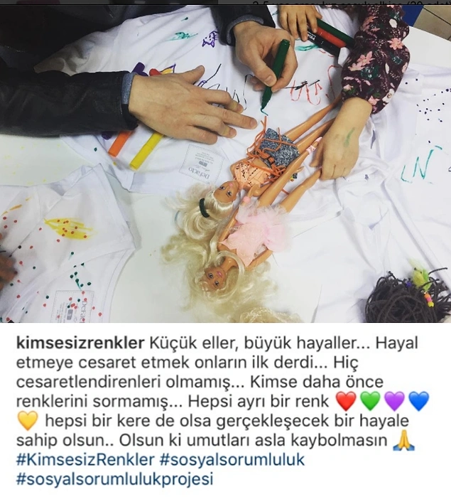 Çocukların hayal dünyalarının kapısını ise renklerle aralıyorlar.