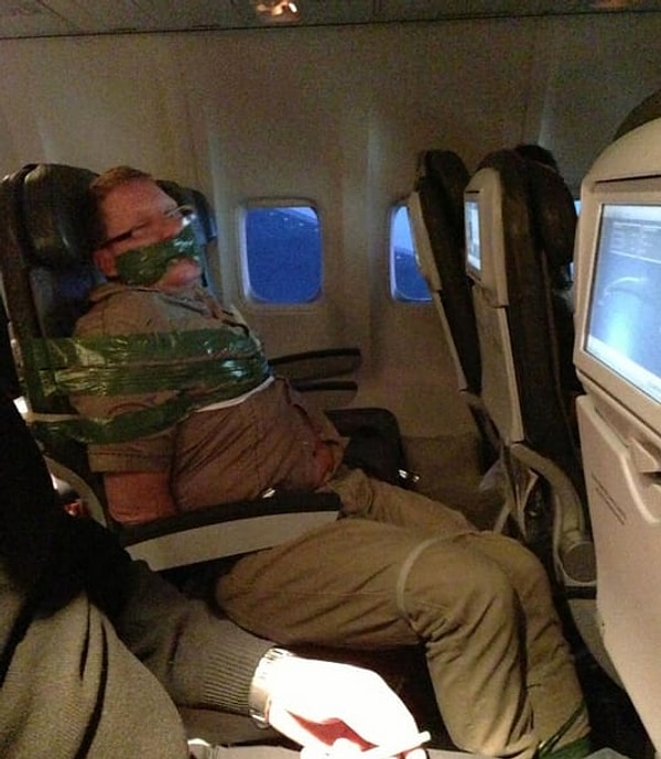 6. Этот пассажир явно выпил лишнего... Ну, раз пришлось пойти на такие суровые меры!