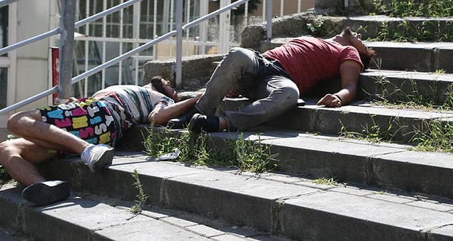 32 yaşındaki şahsın aynı zamanda daha önceden uyuşturucu bulundurmaktan sabıka kaydının olduğu öğrenildi. Bu durumda haliyle akıllara bir soruyu getirdi: Bu şahıs nasıl servis şoförü olabildi?