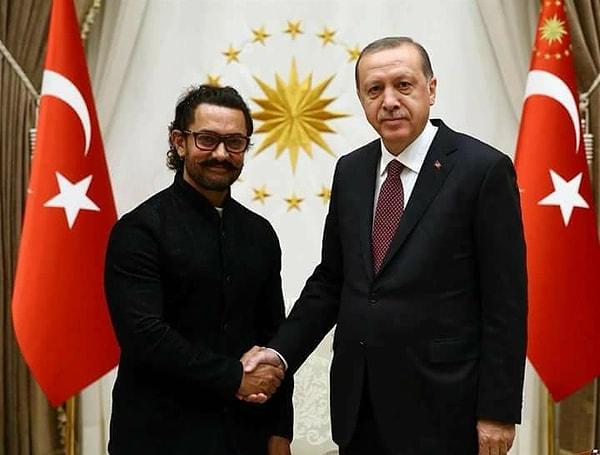 Türkiye'de de çok büyük bir hayran kitlesi olan Khan, Filmartı'nın daveti ile Türkiye'ye geldi.
