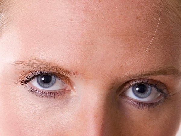 7. А эта девушка...