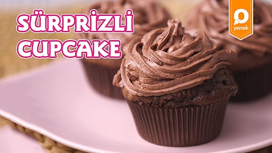 Bir Isırık Alınca Gözlerinizden Kalpler Çıkaran Sürprizli Cupcake Nasıl Yapılır?