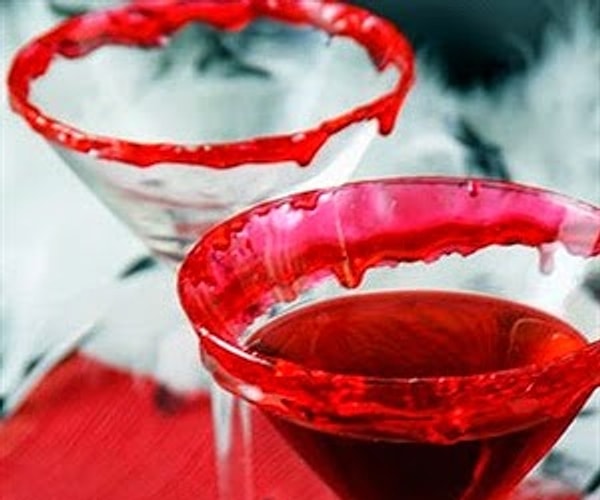 Коктейль "Поцелуй вампира"