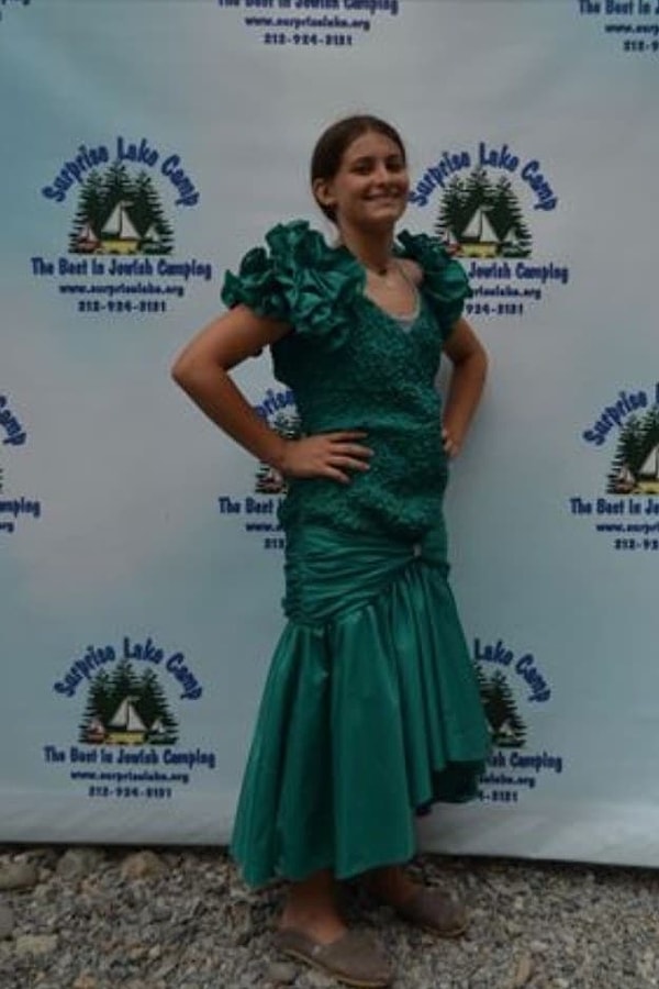 8. И кто же это? Эльза из "Холодного сердца", не узнали что ли?