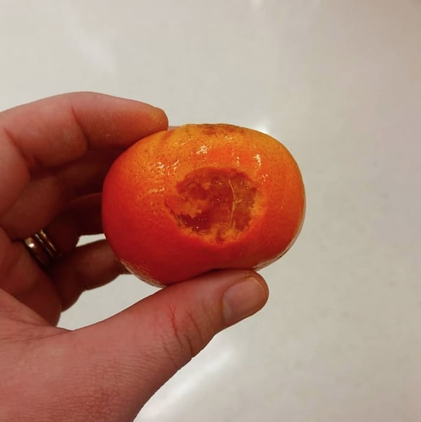 9. Да кто вообще придумал чистить эти мандарины?