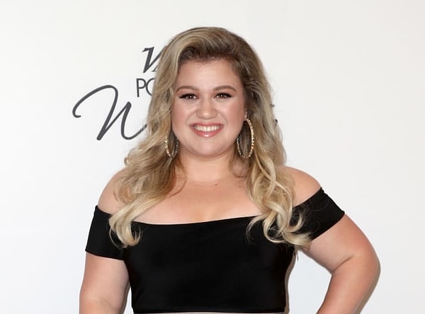 4. Также Келли Кларк рассказала, что как только закончился ее контракт с звукозаписывающей компанией, она, наконец, смогла творить, избавилась от негативных людей в ее жизни и начала чувствовать себя гораздо лучше