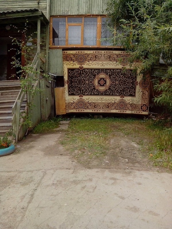 20. Чем не дверь гаража?..