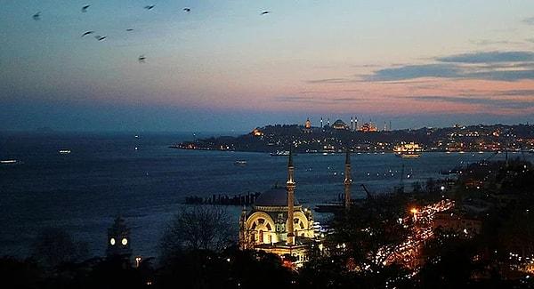 8. İstanbul / Türkiye: 567,7 saat