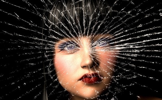 7 бросающих в дрожь и жестоких жизненных историй известных социопатов