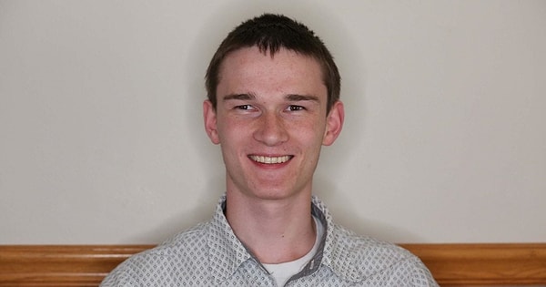 7. Джоэл также выбрал сферу компьютерных технологий и будет обучаться в Университете Ганнибал-Лаграндж