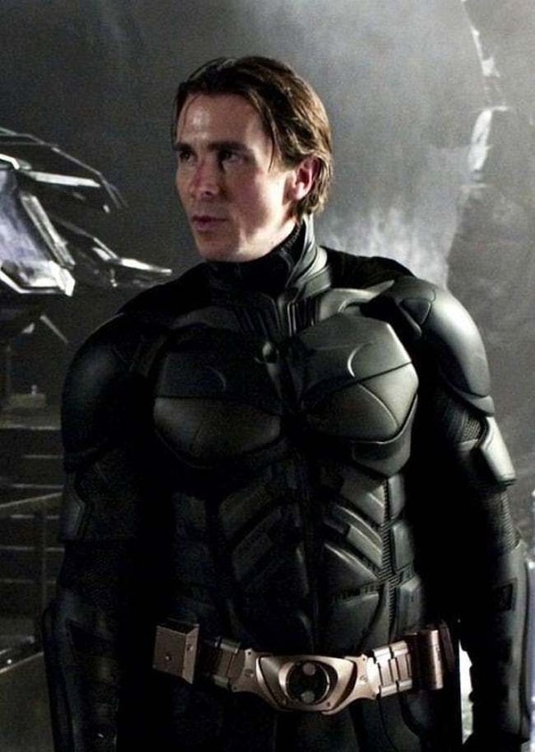 8. У Брюса Уэйна примерно $7 млрд