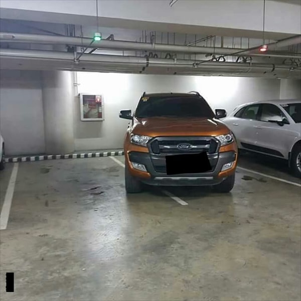 6. Для "Богов парковки" в аду уже есть отдельный котёл 🔥