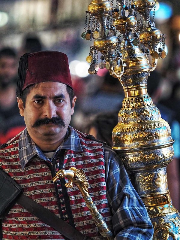 6. Продавец местного фруктового напитка Tamer Hidi на улицах Дамаска