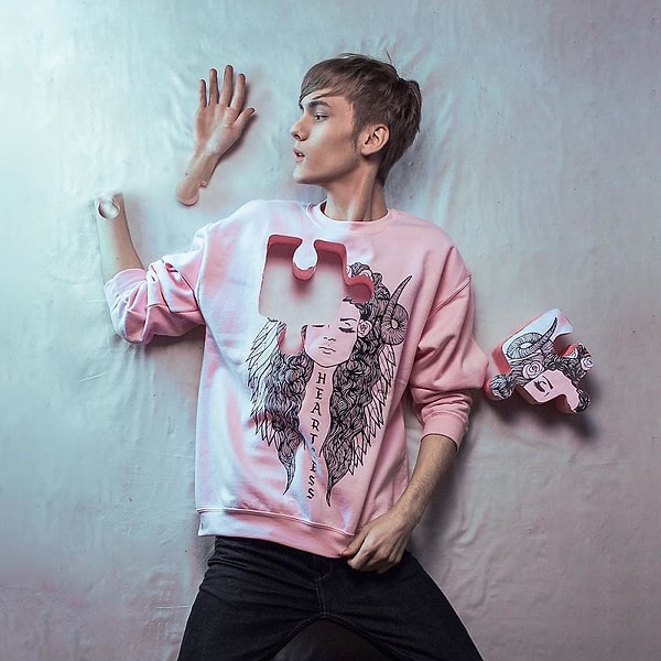 7. Предлагаем оценить фантазию молодого художника, просмотрев еще больше его работ: