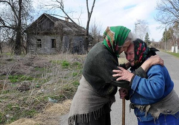 5. Bugün 70-80 yaşlarına ulaşmış olan bu kadınlar artık Çernobil'in Nineleri diye anılıyor.