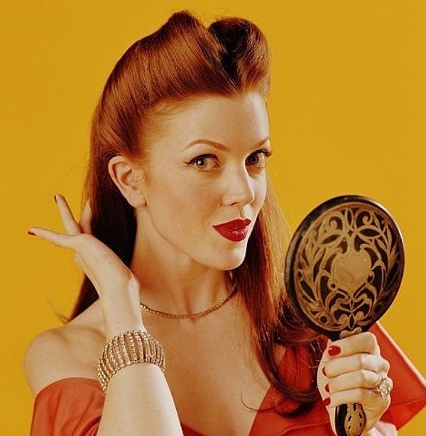 Вы та еще стервочка и любите манипулировать людьми!