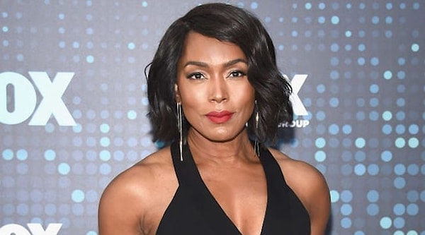 18. Анджела Бассетт, Йель и Йельская школа драмы