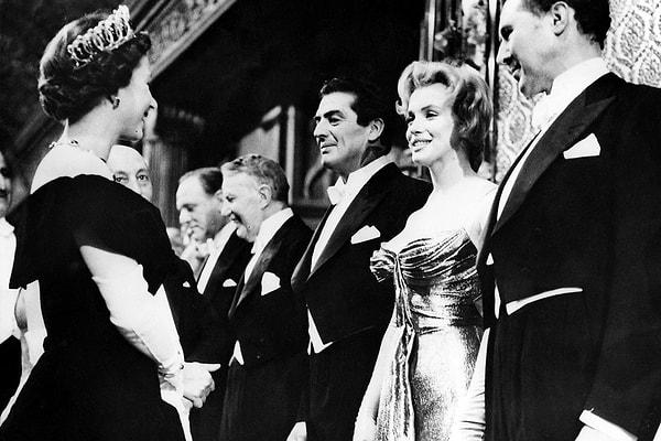 12. Marilyn Monroe ve Kraliçe İkinci Elizabeth aynı yıl doğdu.