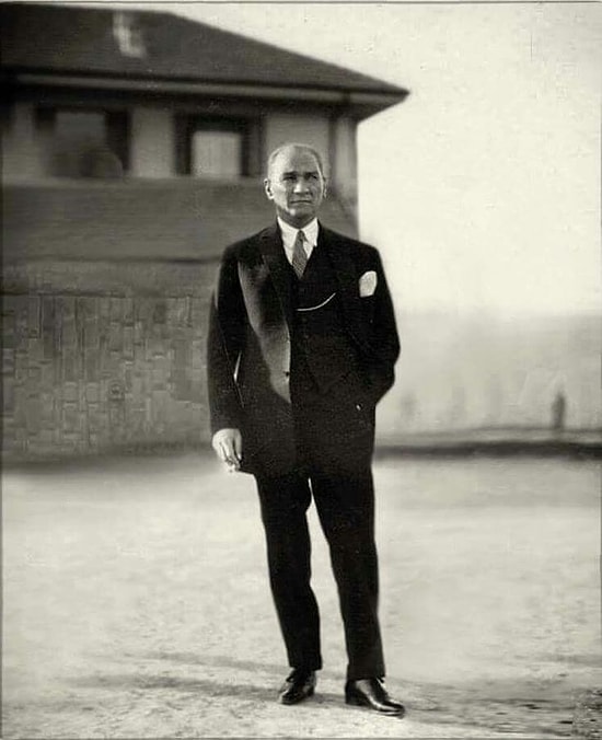 'Manevi Mirasım Bilim ve Akıl' Demişti: Atatürk'ün Yıllar Öncesinden Bizlere Işık Tutan 13 Sözü