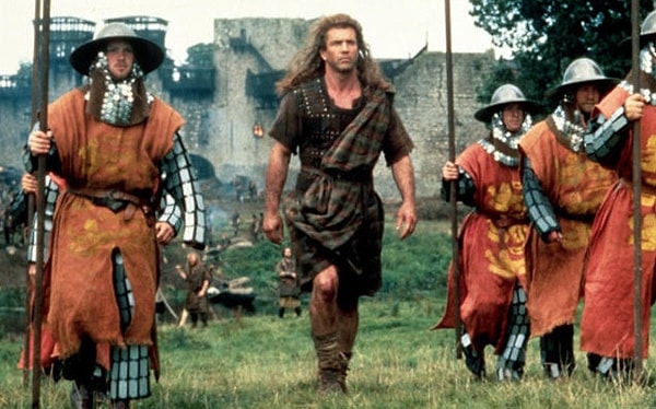 2. Уильям Уоллес носит килт в фильме «Храброе сердце».
