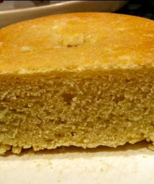 Bir ekmek yapma makineniz varsa (ya da bir tane almayı planlıyorsanız) evde kendi glutensiz hamur işinizi yapabilirsiniz.