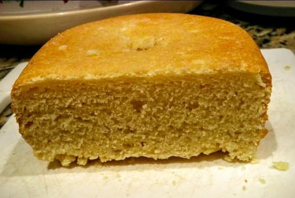 13. Bir ekmek yapma makineniz varsa (ya da bir tane almayı planlıyorsanız) evde kendi glutensiz hamur işinizi yapabilirsiniz.