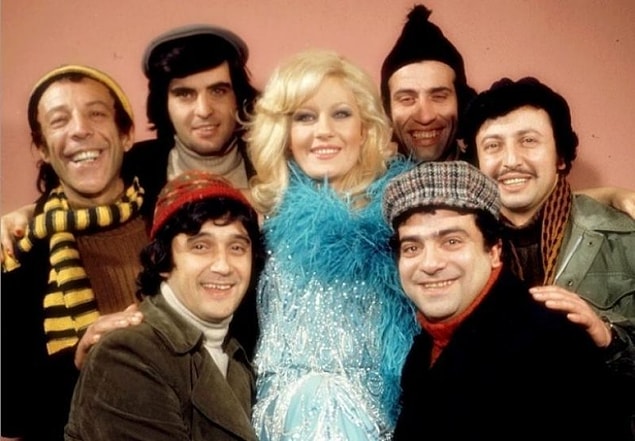 Ölene kadar da birbirinden güzel, sıcak, Türk ailesi ve insanlarını en güzel şekilde gösteren ve bugün bile yüzümüzü güldüren 150 film yazmıştır!