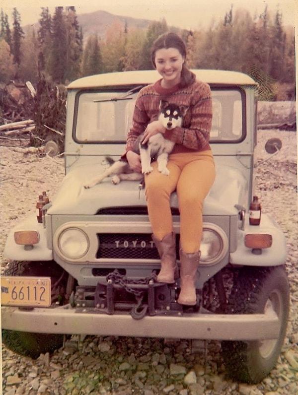19. "Alaska'da Sibirya kurdu köpeğiyle yaşayan annem."