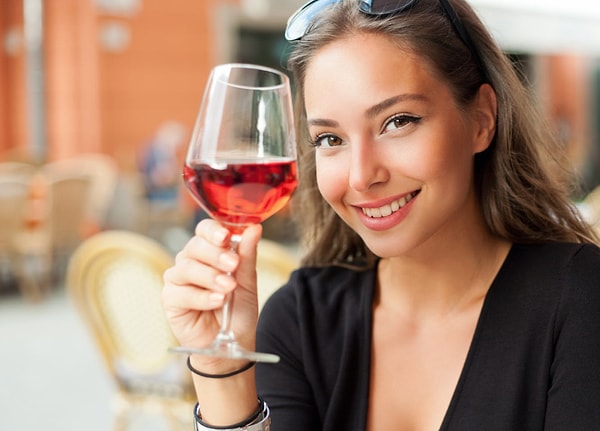 Мама, любящая вино! 🍷